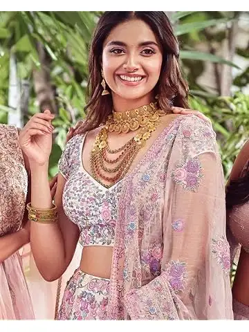 کیرتی سورش عکس و بیوگرافی کیرتی سورش (Keerthy Suresh)