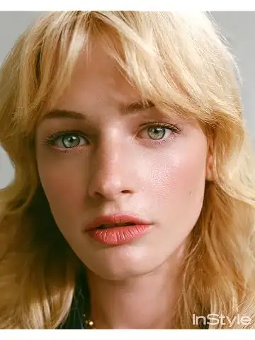 استر مک گرگور عکس و بیوگرافی استر مک گرگور (Esther McGregor)