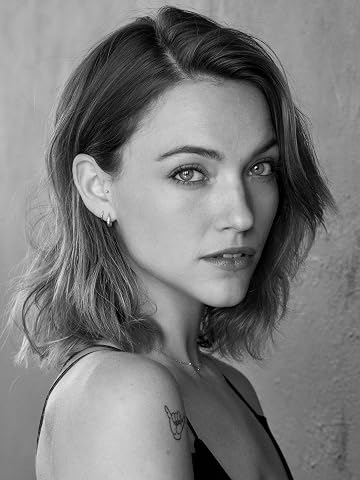 Violett Beane