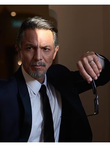 Benjamin Bratt